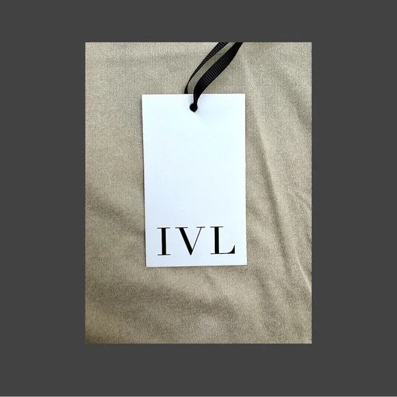 IVL Women’s Slim Fit Beige Minimalist Short Sleeve T-Shirt Sz L - Picture 15 of 16